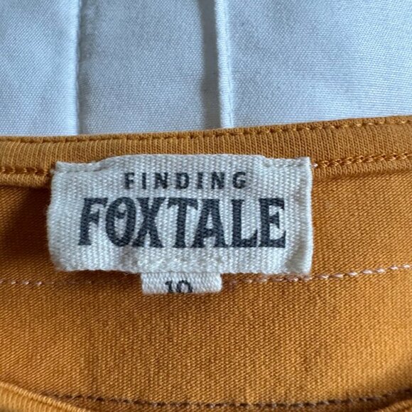 Finding Foxtale Girls Size 10 EUC Stay Golden Peplum Long Sleeve Top - Picture 2 of 3